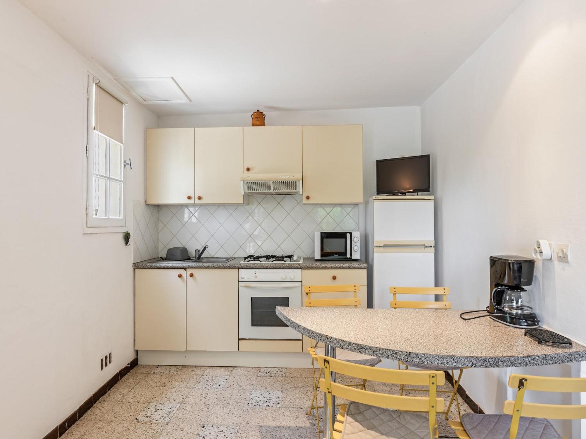 Apartment With Pool Amid Vineyards And Near The Beach Mèze Exteriér fotografie